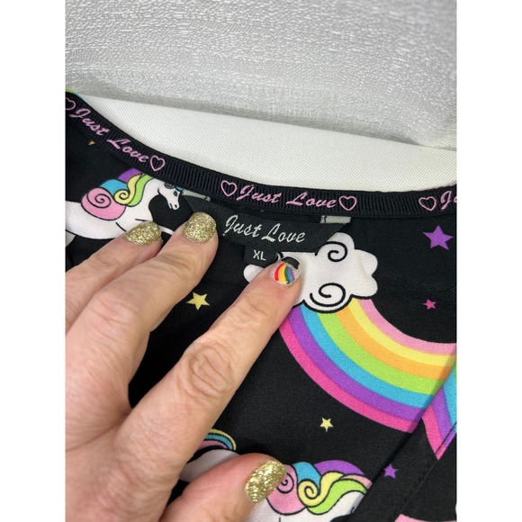 Just Love Women's XL Black V-Neck T-Shirt Unicorn Rainbow Scrub Top NWT - Picture 5 of 6